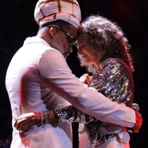 Carlinhos Brown e Simone na Concha Acústica do Teatro Castro Alves (Foto: Reprodução/Acervo Regina Sampaio)